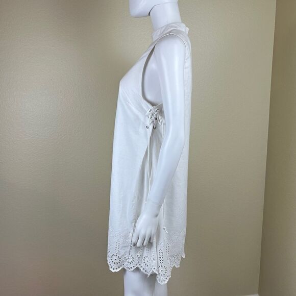 BCBGeneration Women Size M White Cotton Eyelet Mini NEW Shift Dress Party Resort - Picture 5 of 16